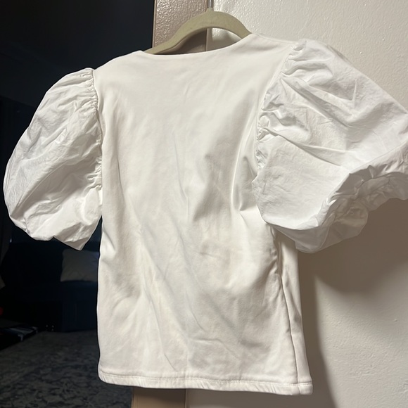White blouse - Picture 2 of 2
